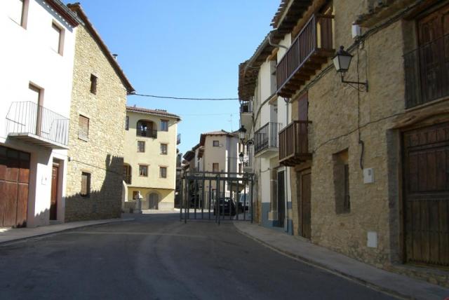 Calle San Roque vista desde la plaza del Pou