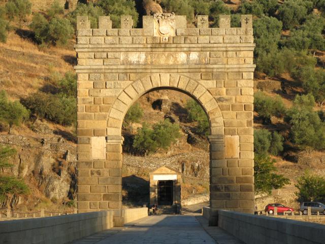 Arco puente romano