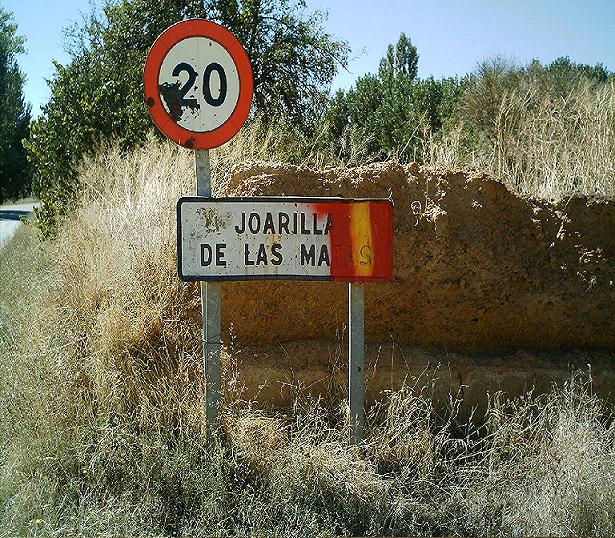 Seal de entrada a Joarilla