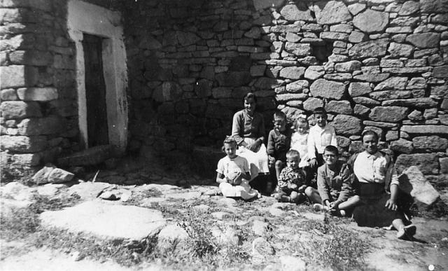 1942 grupo en barrio peas 02