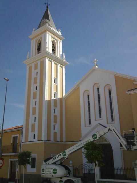 Iglesia de san Pedro recin pintada