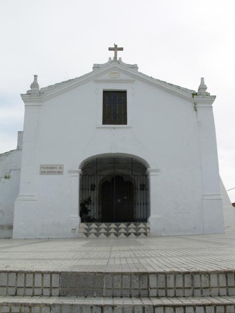 fachada de la iglesia de san benito abad