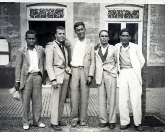 amigos del pueblo sobre 1956