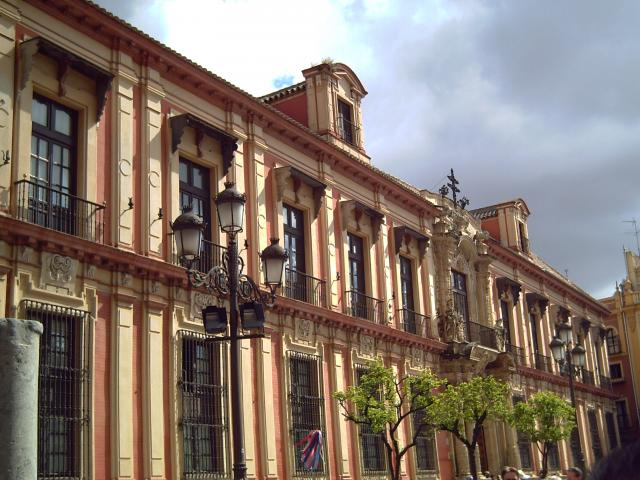 Una fachada antigua