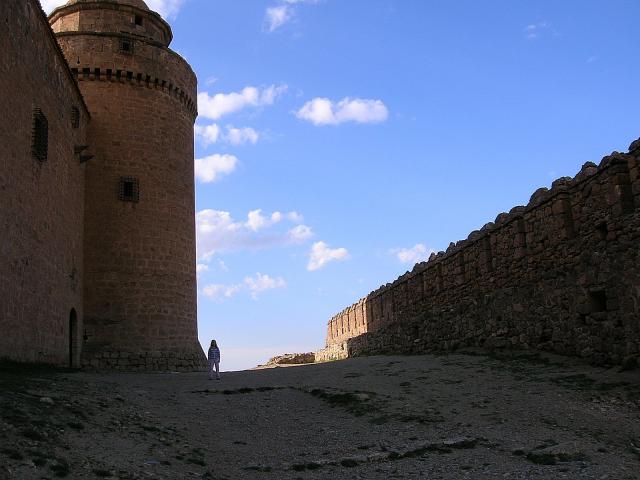 Torren y muralla
