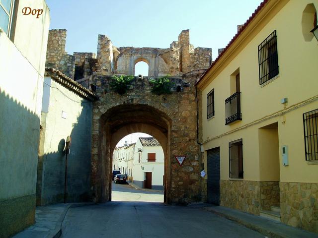Puerta Belmontea