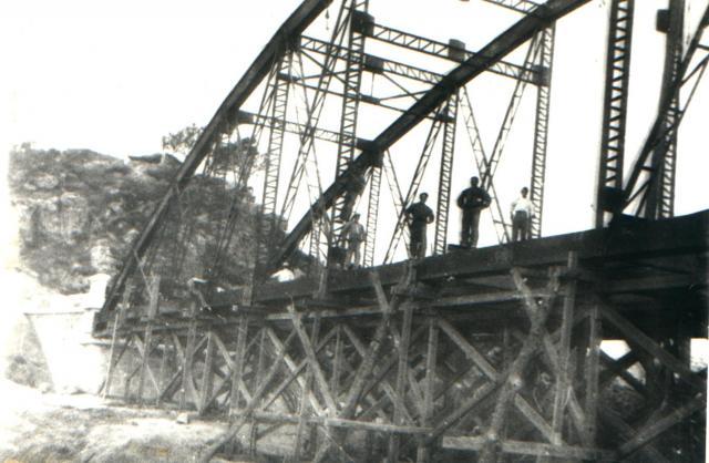 Puente Luis de Armian en construccin