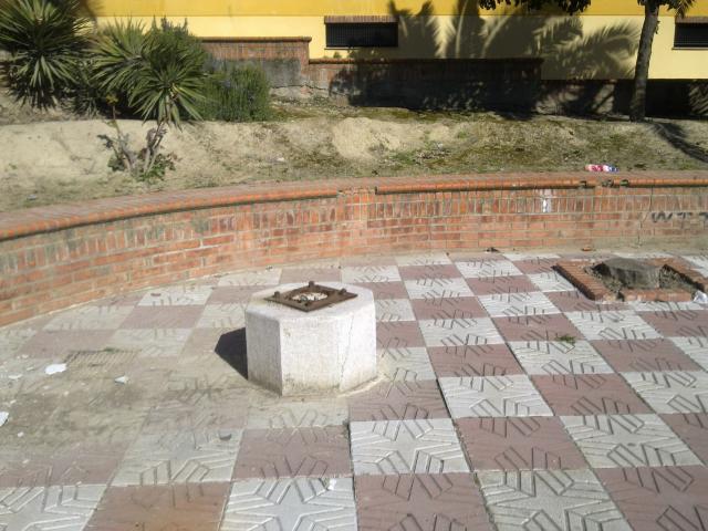 Fuente y Plaza LAMENTABLES C/ 