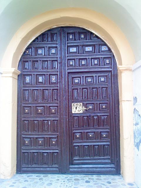 Puerta de la Iglesia.