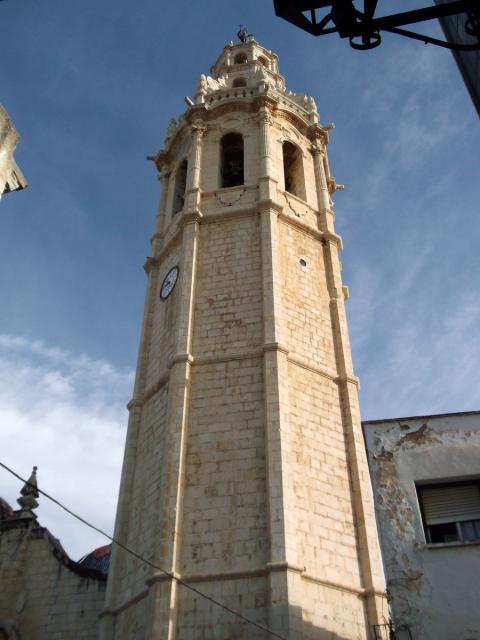 Torre adosada