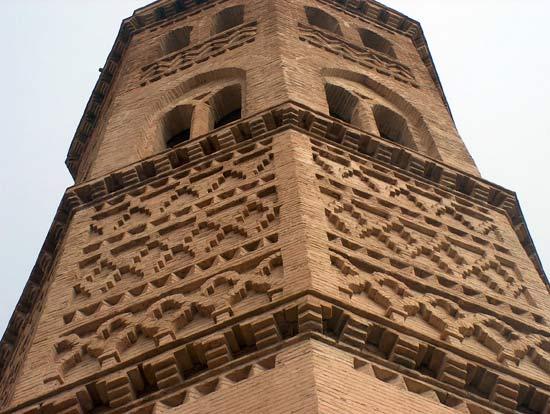 Detalle de la torre de San Pedro 
