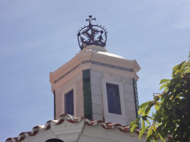 Corona de la cpula en la iglesia