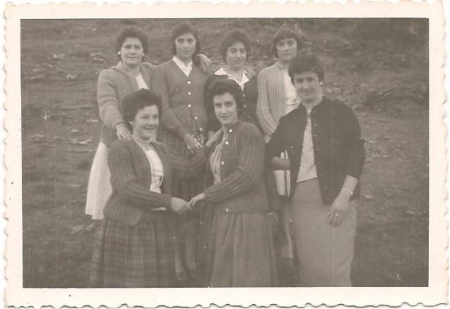 Grupo de mozas de El Otero