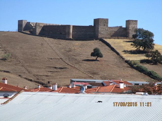 Vista del Castillo, desde el Egido