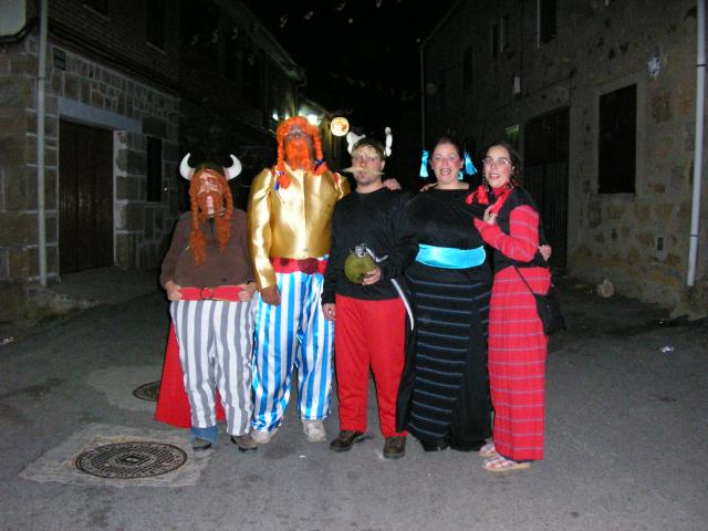 La aldea de los locos fiesta 2004