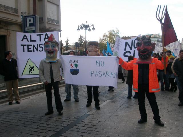 Manifestacin contra la linea de Alta Tensin