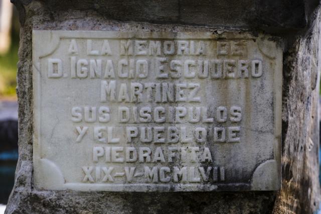 Placa a la memoria de D. Ignacio Escudero