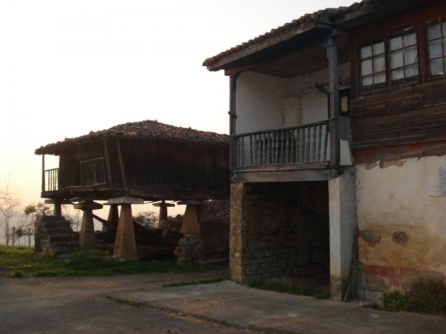 horreo tipico asturiano