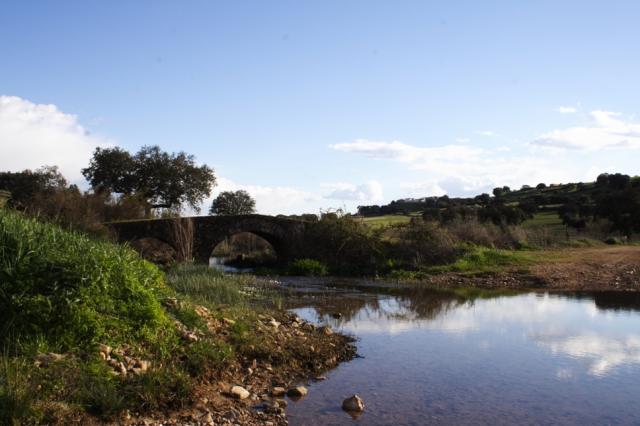 Puente sobre el arroyo (Puente de Juanito)