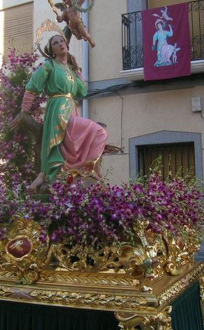 Santa Agueda procesionando