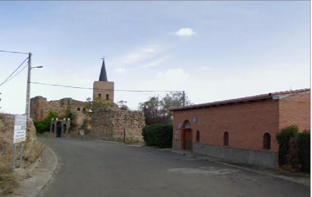 Piscinas, Iglesia y Castillo