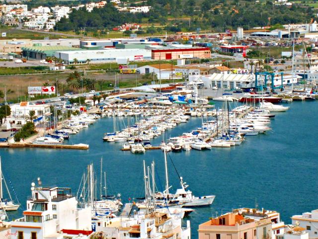 Vista del puerto de Ibiza
