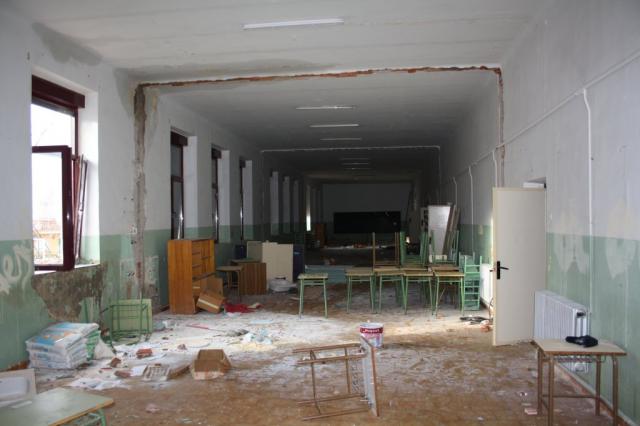 Colegio Agora Piedralaves