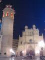 catedral y campanario de noche