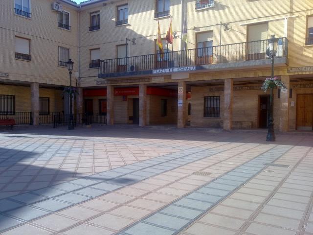 Plaza de España vacia - María de Huerva