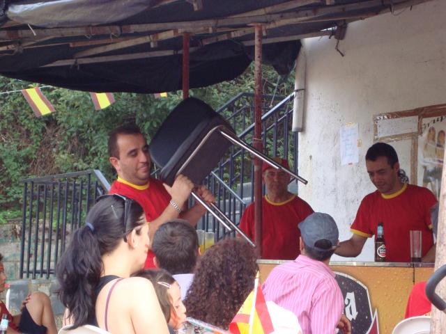 fiesta 2010 (TODOS CON LA ROJA)