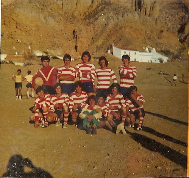 El equipo de futbol del 1977 Aprox.