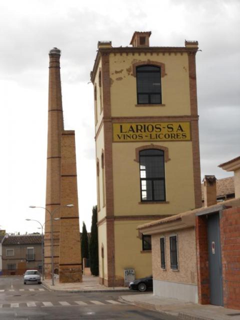 Fbrica de Larios (con cigea)
