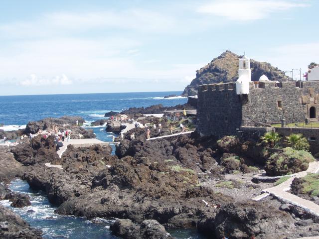 El Caletn y Castillo-Fortaleza de San Miguel