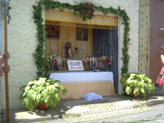 Uno de los cuatro altares