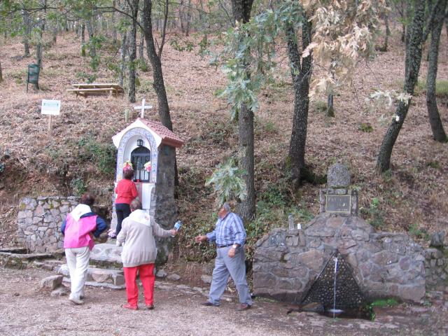 Fuente La Teja y Capilla a la Virgen