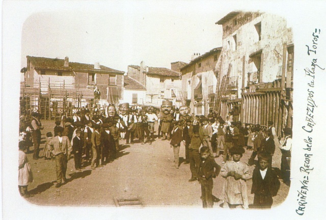 Cabezudos en la Plaza Alta-1909