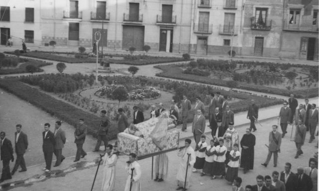 Procesion Virgen de la Cama el 15-8-1955 Ao en qq