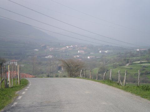Vista panormica del pueblo desde el Paldueso de L