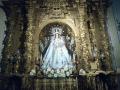 Virgen de los Santos en altar