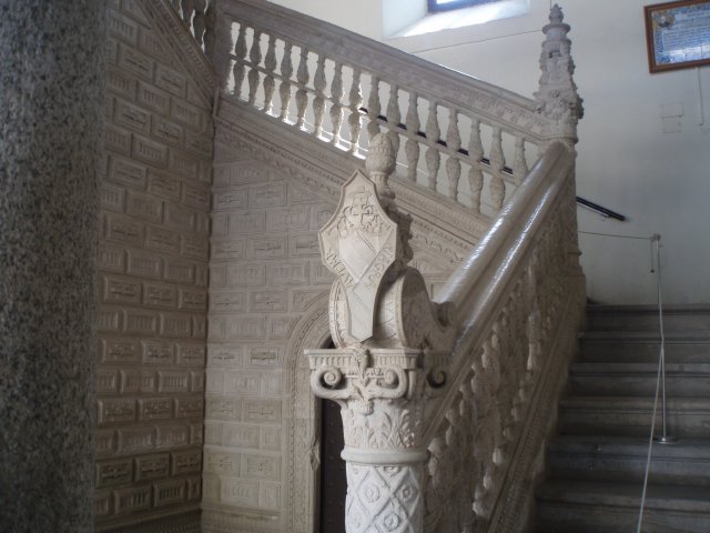 escalera Museo Santa Cruz