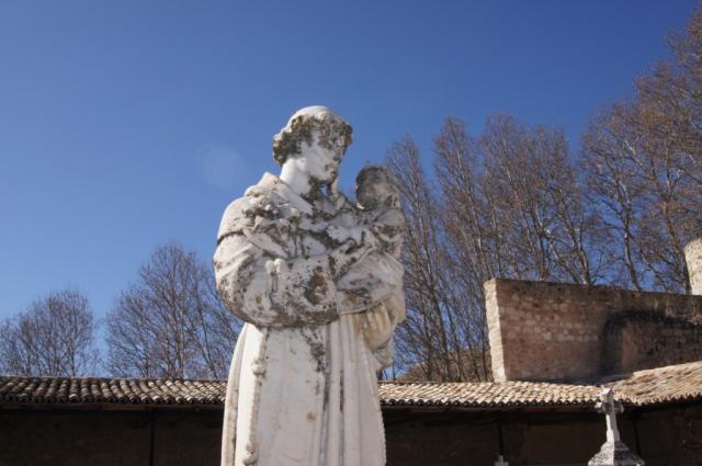 estatua del cementerio