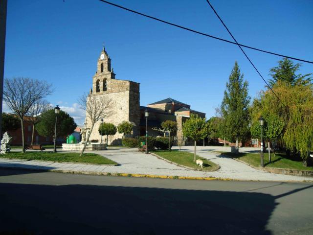 Iglesia y plaza