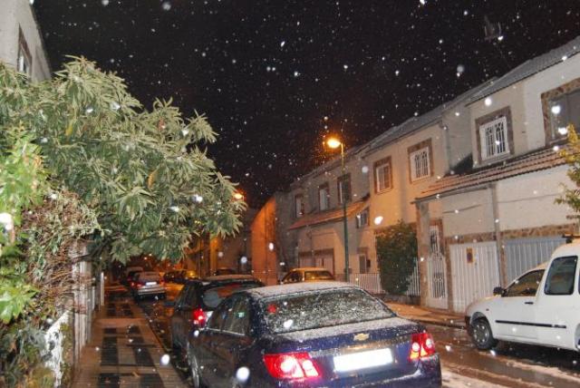Sierra de Guadarrama nevada por la noche 