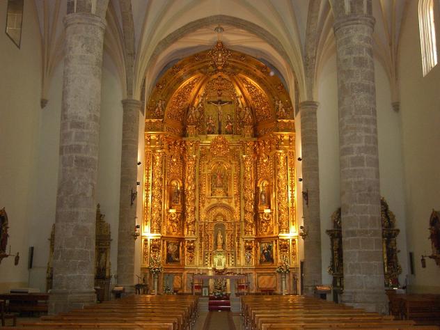 Interior de la Iglesia de San Esteban de Albares.