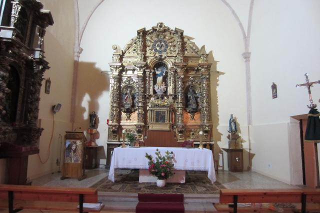 Interior Iglesia Arandilla 06