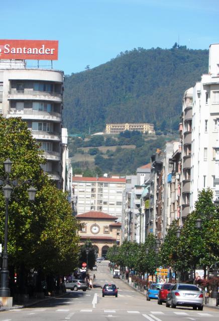 Calle Ura y Monte Naranco