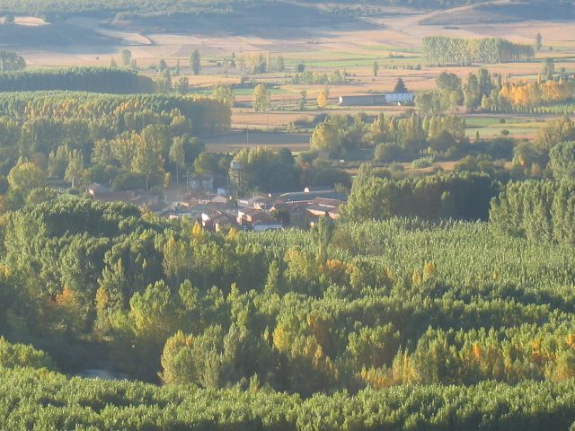 Otra vista de Villamondrn, desde Rueda