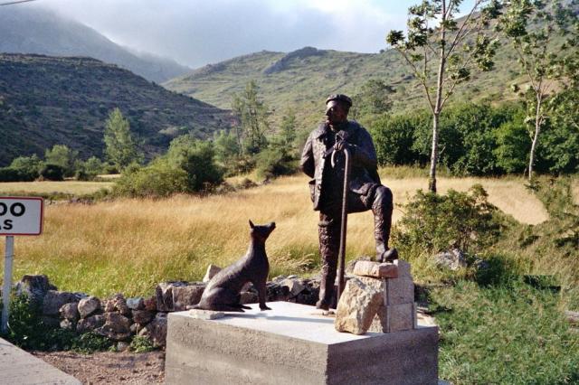 Escultura al Pastor y su Perro ,Robledo Caldas